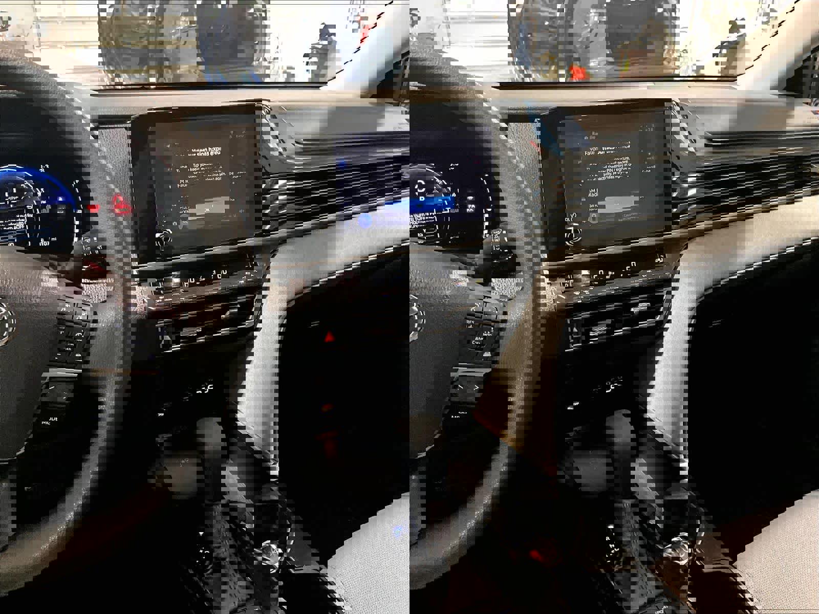 Used 2025 Toyota Camry LE image 18