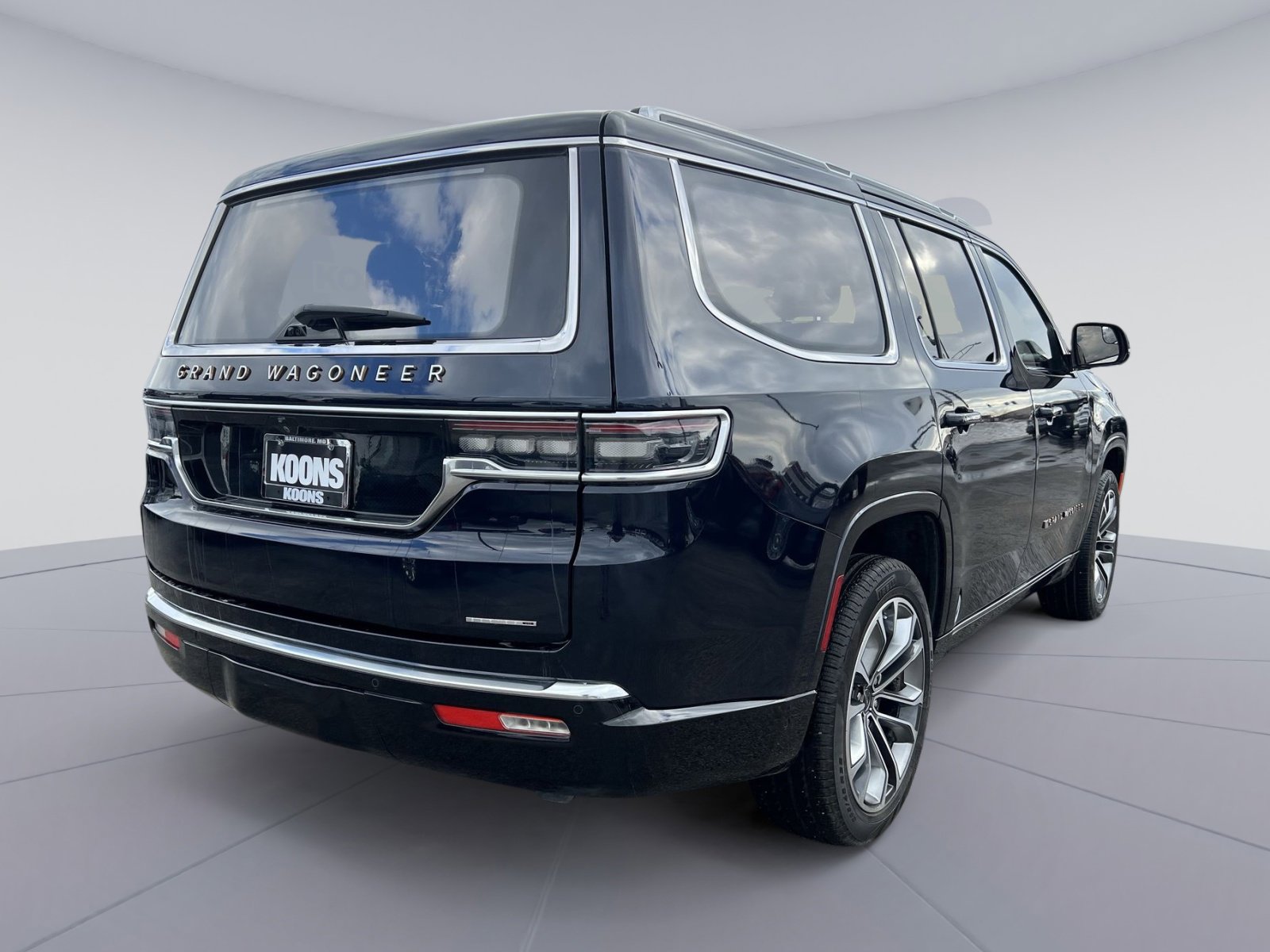 Used 2024 Jeep Grand Wagoneer Series III image 7