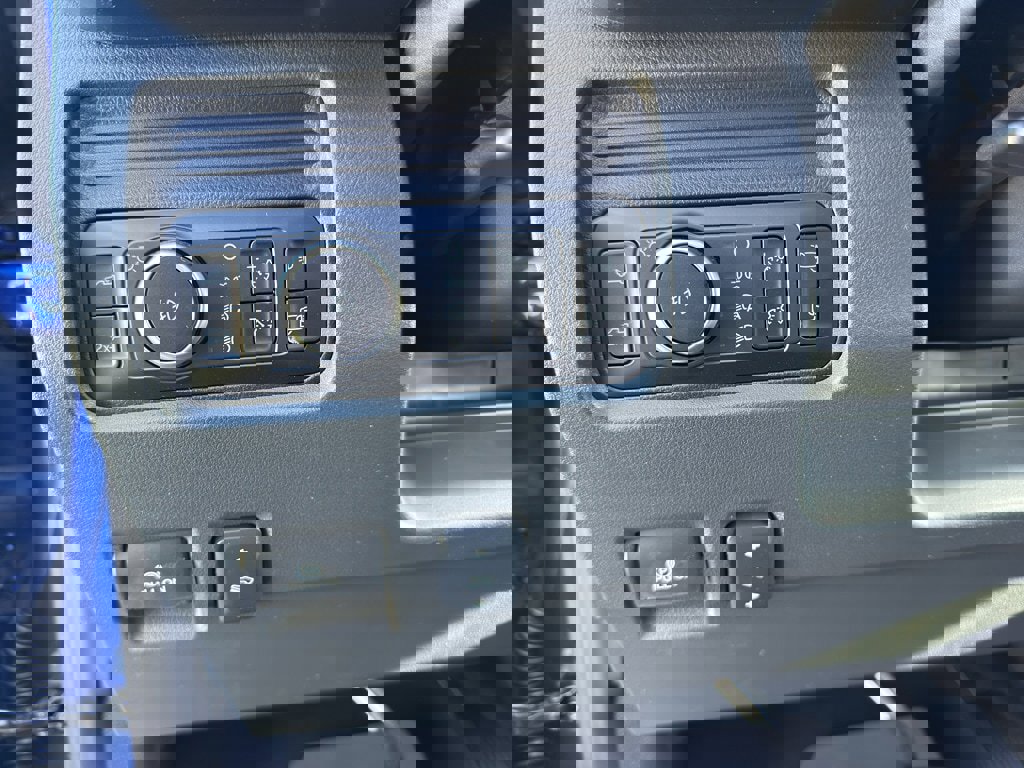 New 2026 Ford F350 Lariat w/ Black Appearance Package image 17