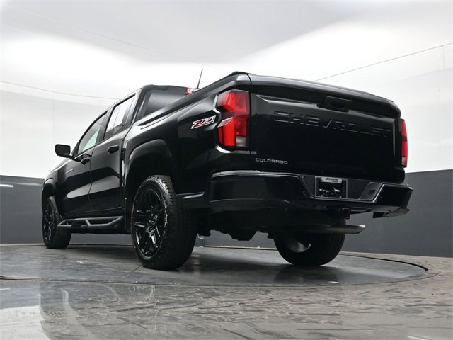 Used 2024 Chevrolet Colorado Z71 w/ Z71 Convenience Package 2 image 32