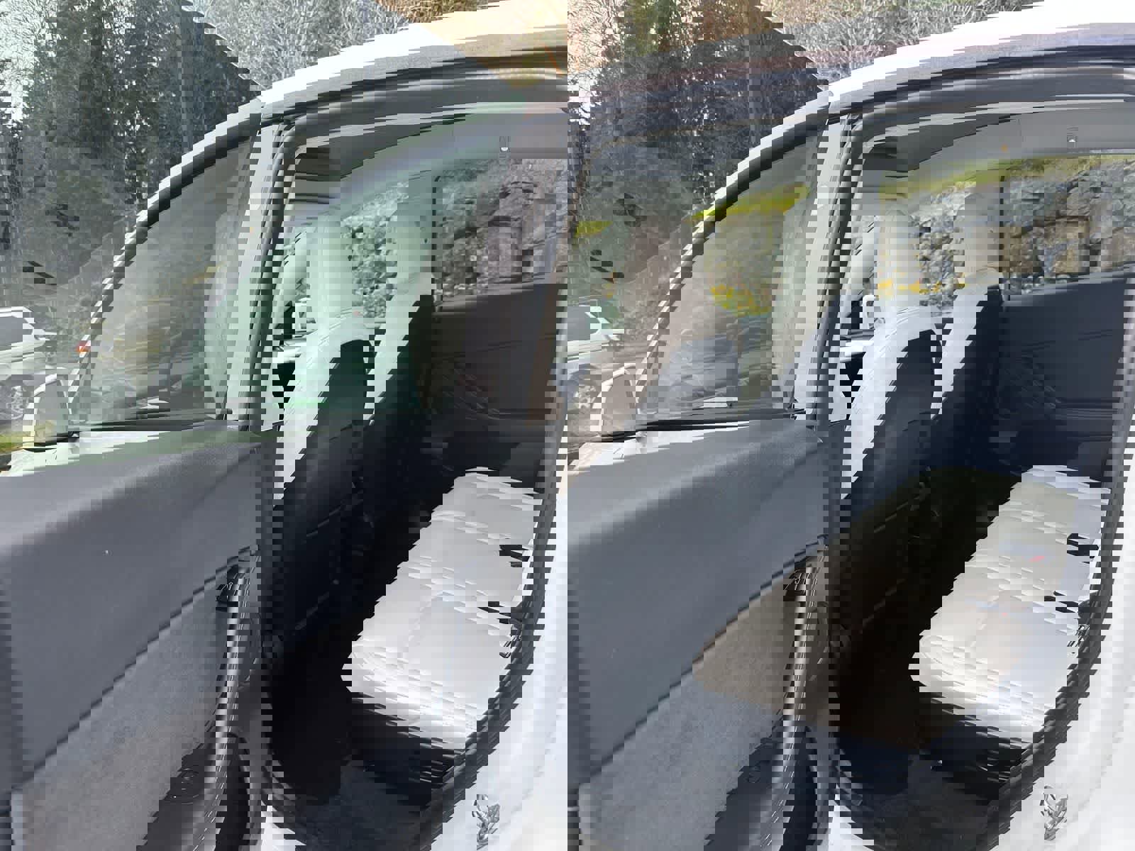 Used 2024 Tesla Model Y Long Range image 11