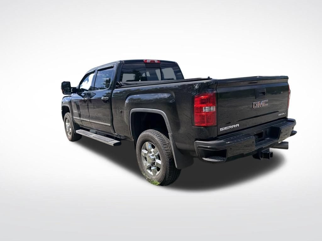 Used 2017 GMC Sierra 3500 Denali w/ Duramax Plus Package AWD/4WD image 3