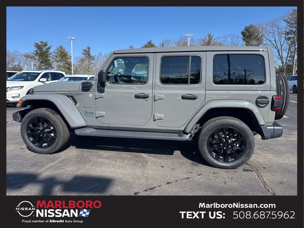 Used 2022 Jeep Wrangler Unlimited Sahara w/ Cold Weather Group image 4