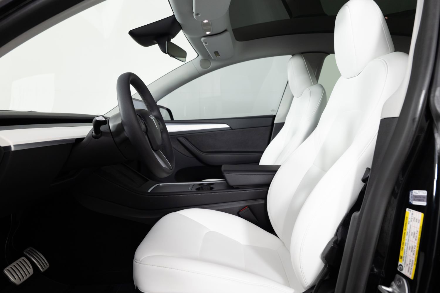 Used 2024 Tesla Model Y Performance AWD/4WD image 14