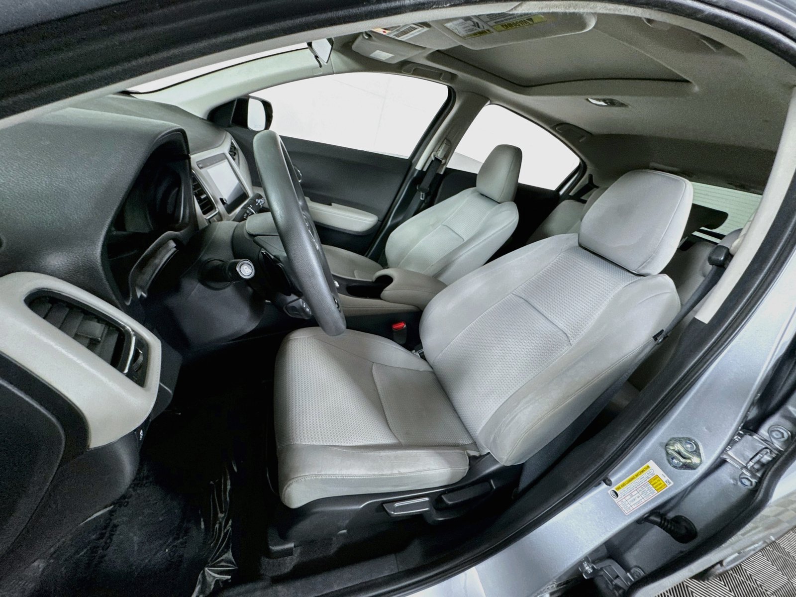 Used 2020 Honda HR-V EX image 11