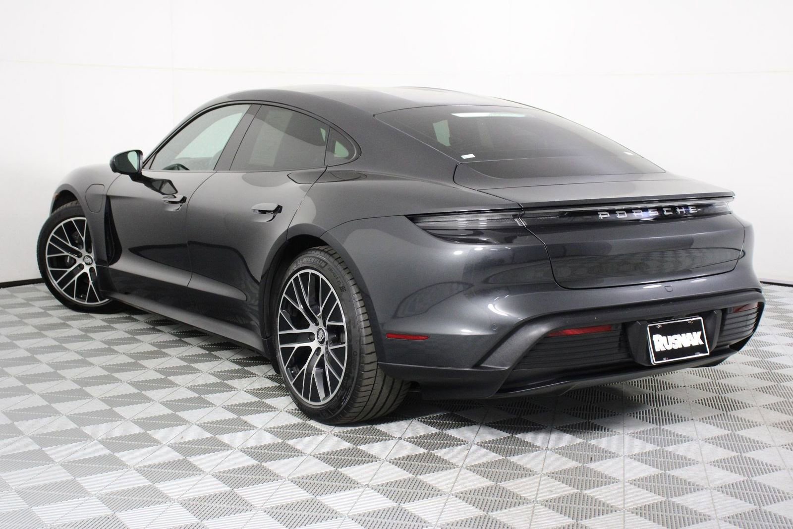 Certified 2023 Porsche Taycan image 3