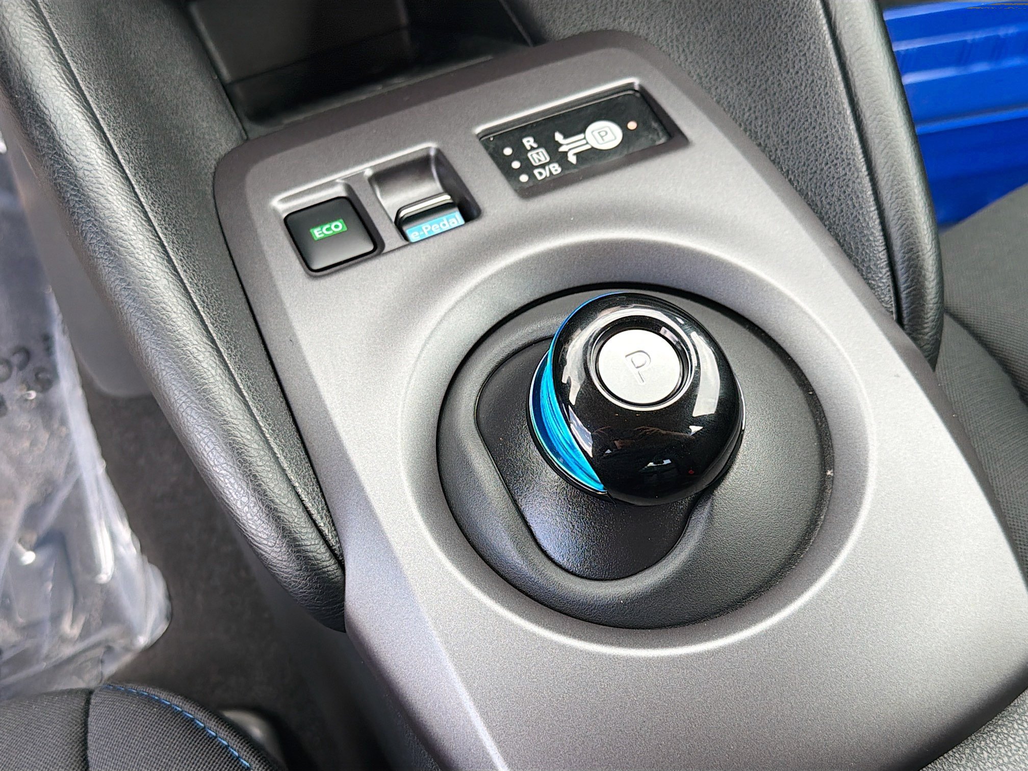 Used 2025 Nissan Leaf S FWD image 24