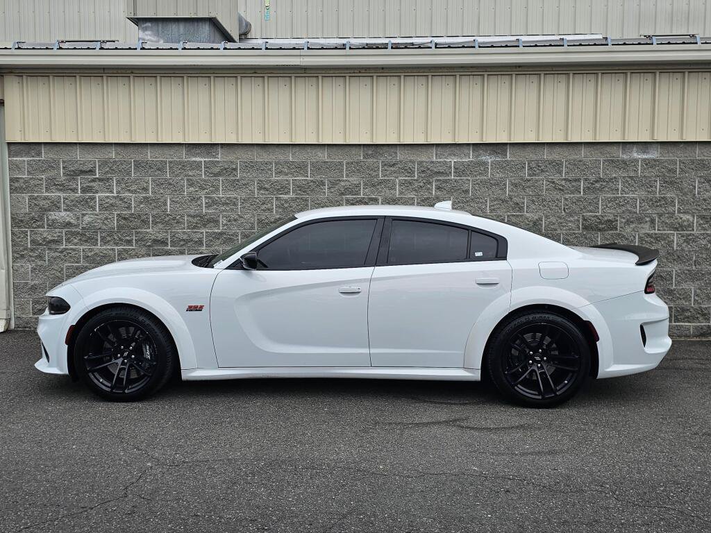 Used 2023 Dodge Charger Scat Pack RWD image 3