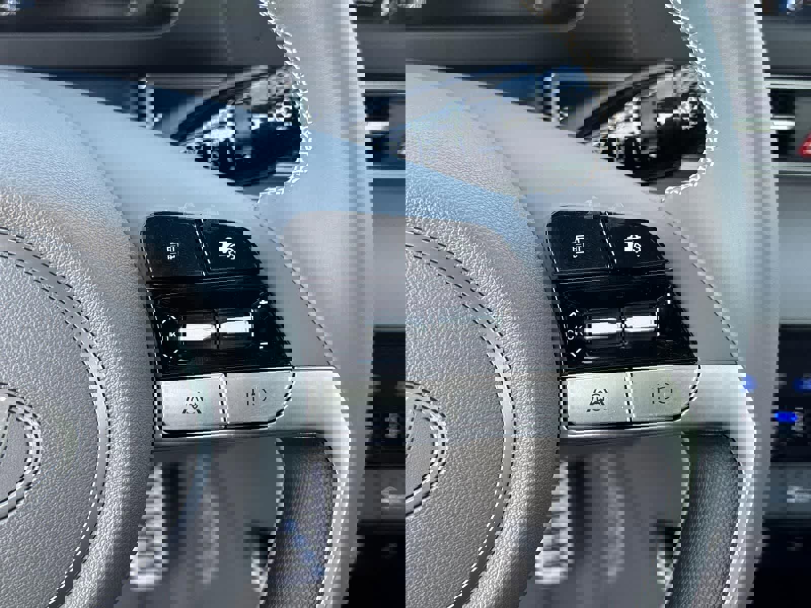 New 2025 Hyundai Elantra Sport image 12