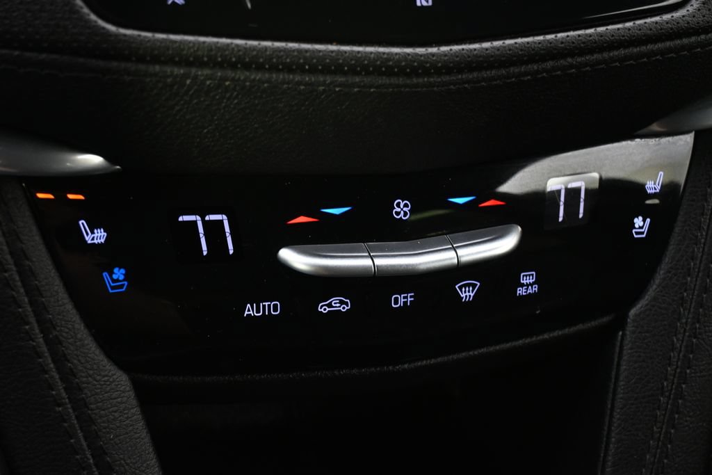 Used 2020 Cadillac XT5 Premium Luxury AWD/4WD image 31