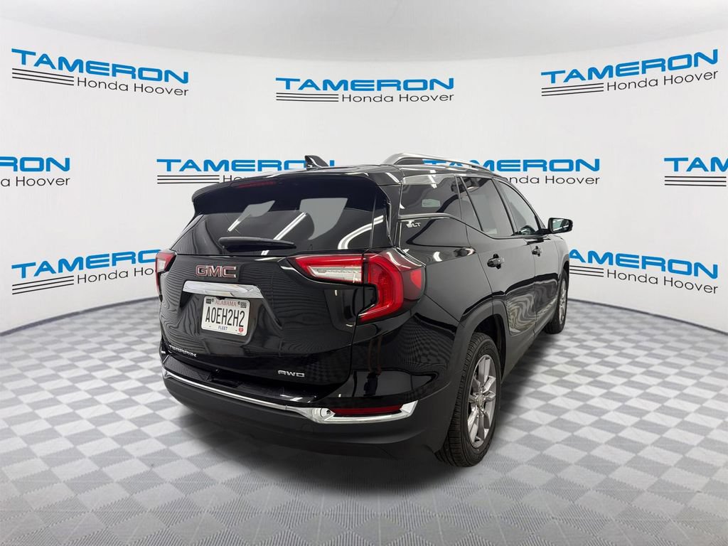 Used 2024 GMC Terrain SLT AWD/4WD image 5