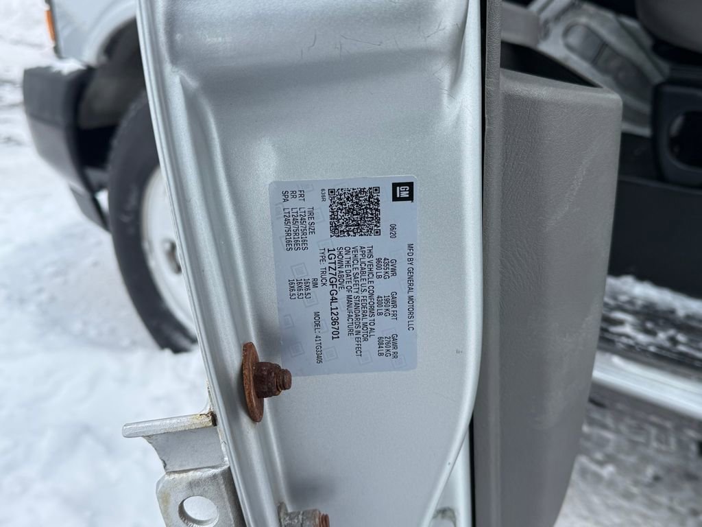 Used 2020 GMC Savana 3500 w/ Driver Convenience Package image 33