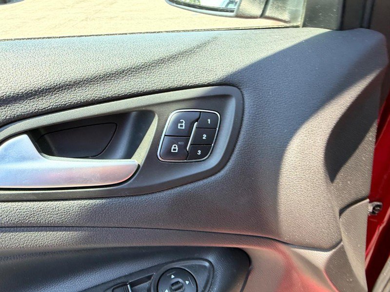 Certified 2019 Ford Escape Titanium FWD image 21