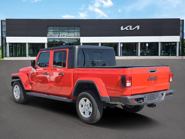 Used 2023 Jeep Gladiator Sport AWD/4WD image 3