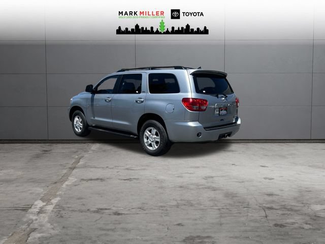 Used 2014 Toyota Sequoia SR5 AWD/4WD image 3