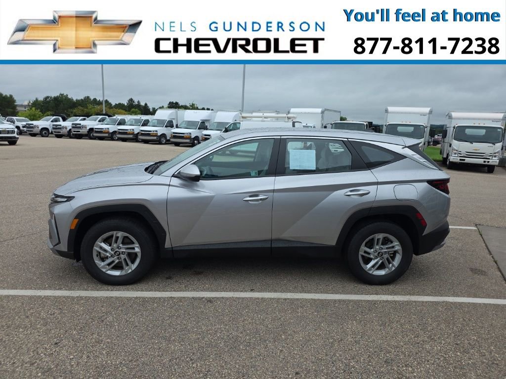 Used 2025 Hyundai Tucson SE image 4