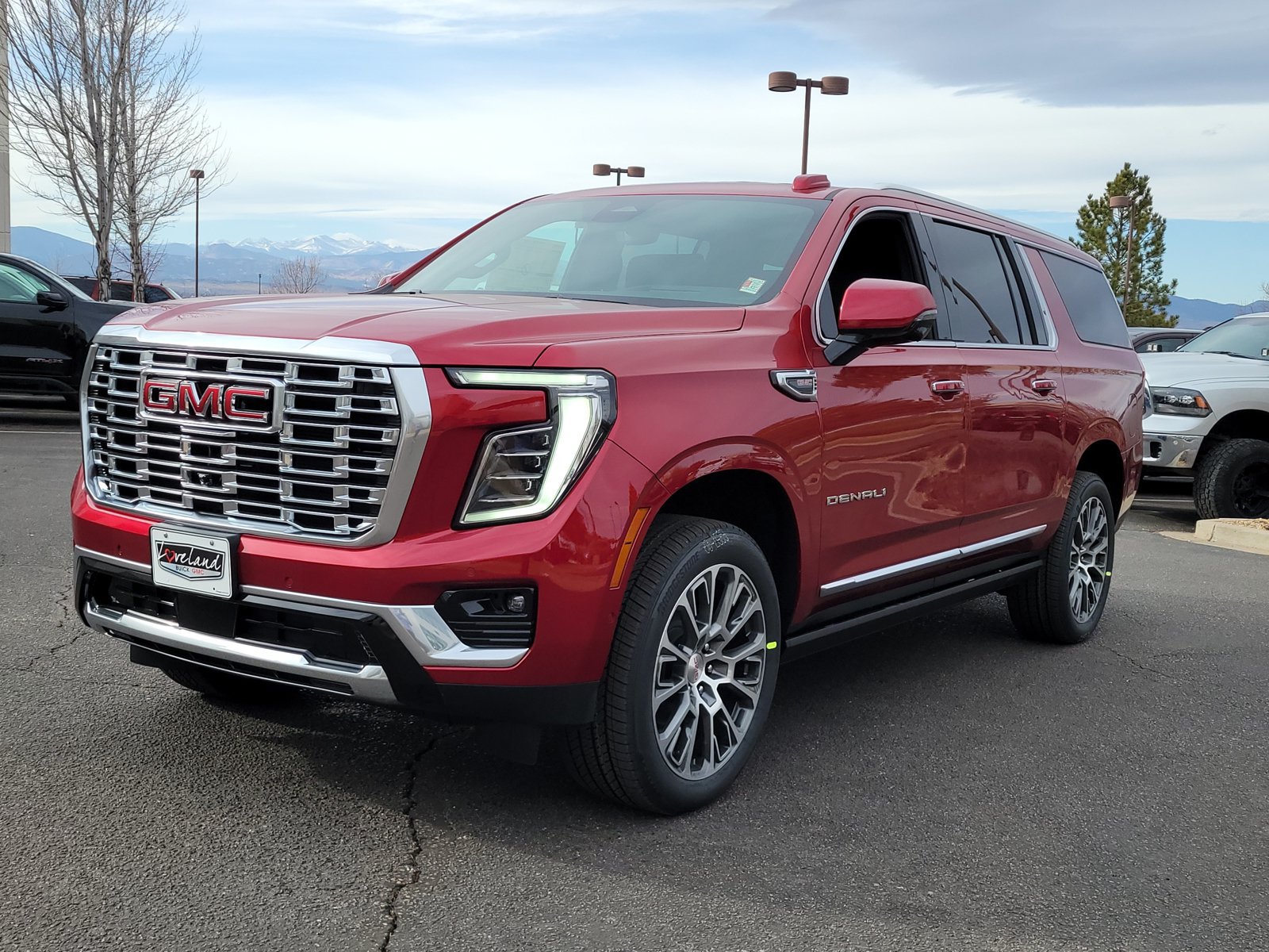 New 2026 GMC Yukon XL Denali w/ Denali Reserve Package AWD/4WD image 4