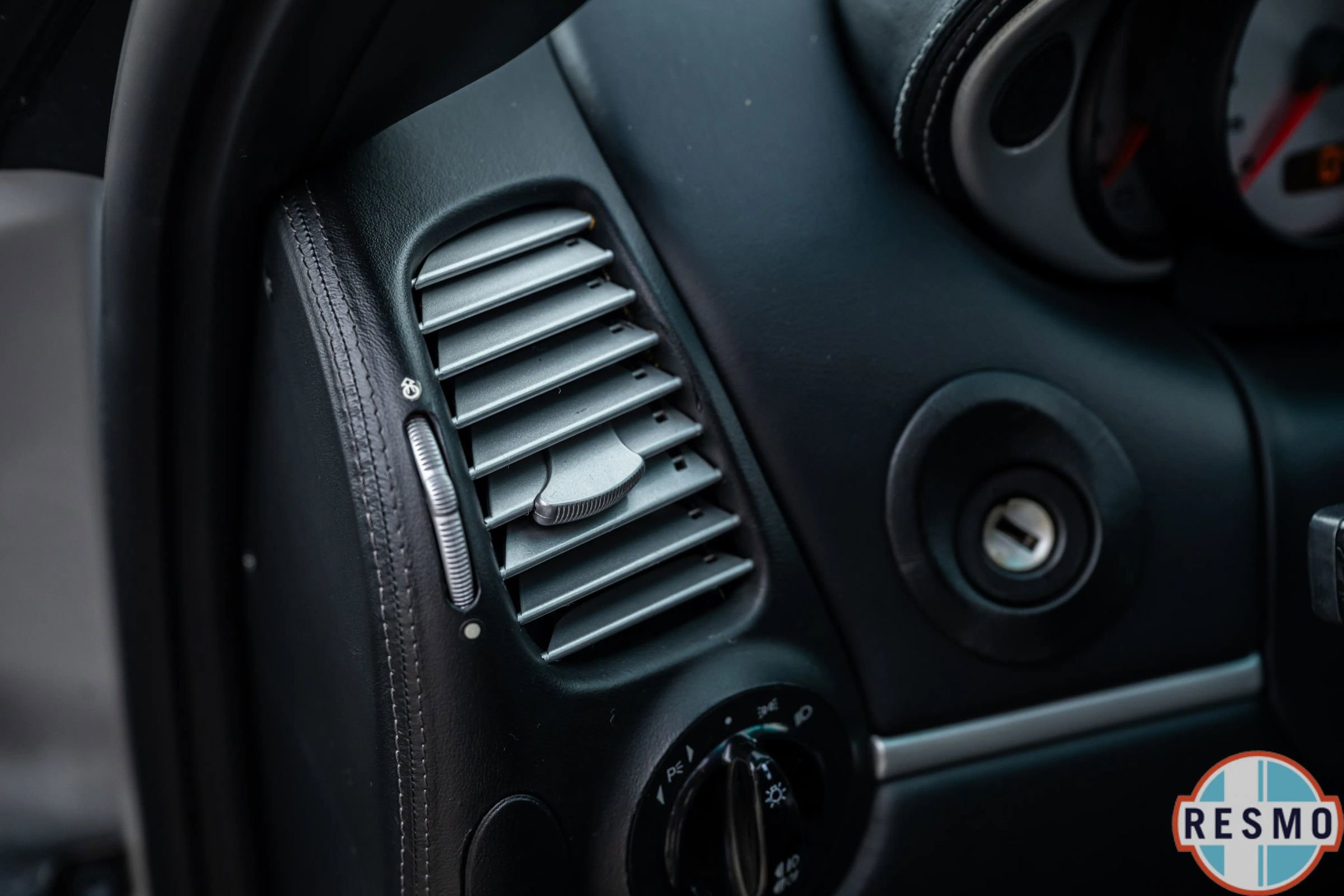 Used 2001 Porsche 911 Turbo image 36