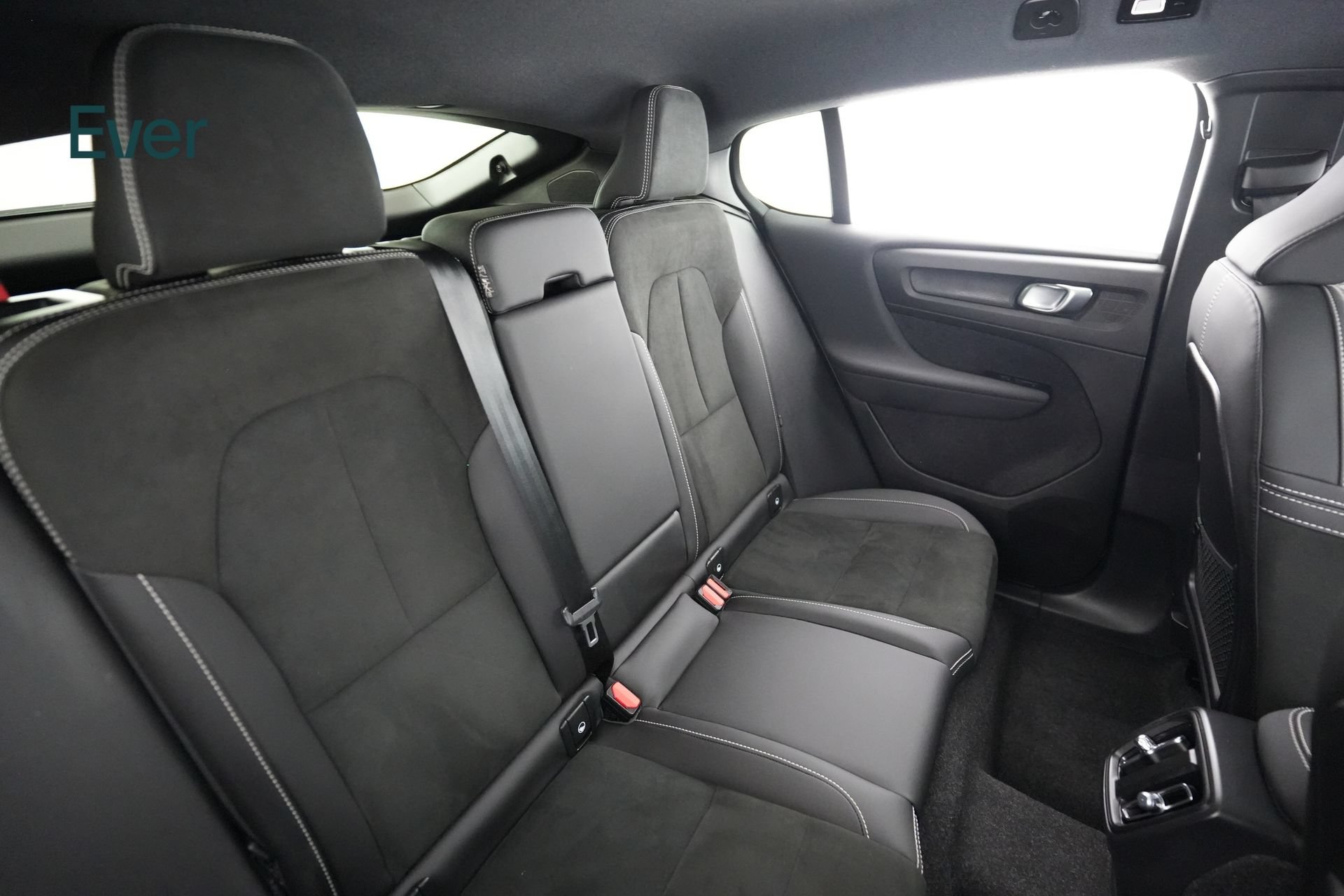 Used 2023 Volvo C40 P8 Recharge Ultimate AWD/4WD image 5