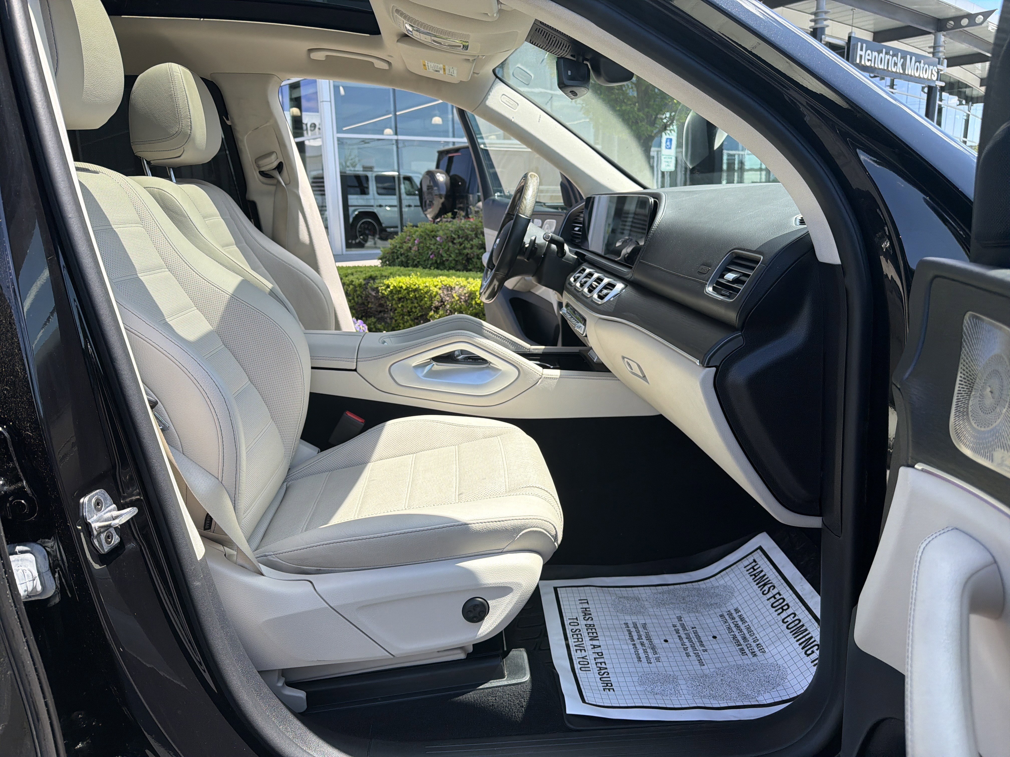 Used 2023 Mercedes-Benz GLS 450 4MATIC image 35