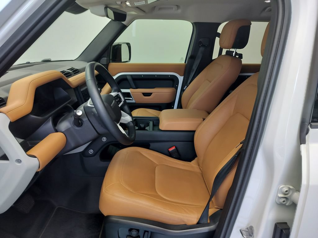 Used 2023 Land Rover Defender 110 SE AWD/4WD image 6