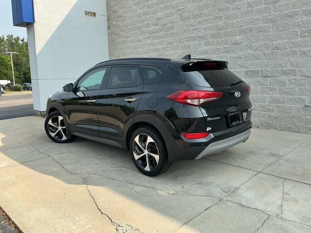 Used 2016 Hyundai Tucson Limited w/ Option Group 03 AWD/4WD image 11