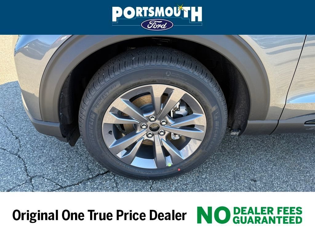 New 2026 Ford Explorer Active w/ Active Comfort Package AWD/4WD image 32