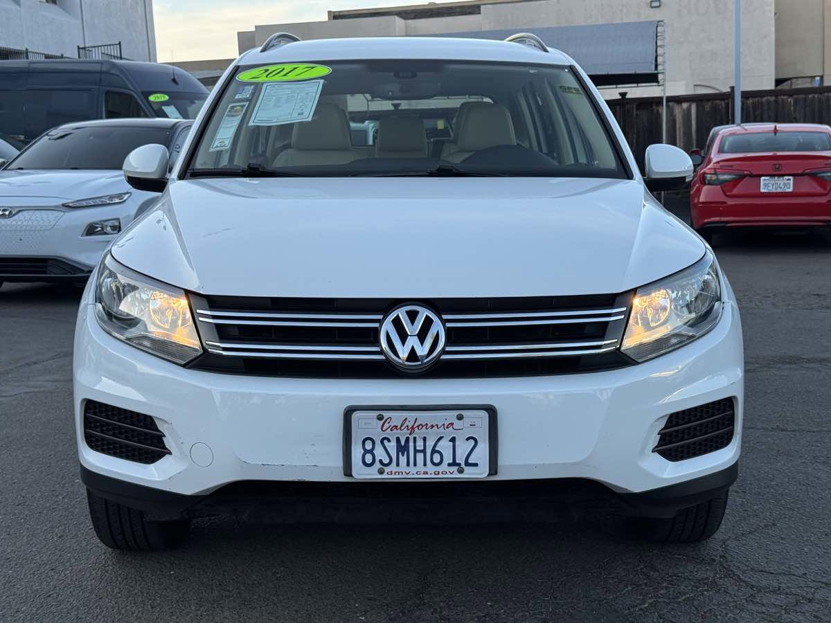 Used 2017 Volkswagen Tiguan S image 5