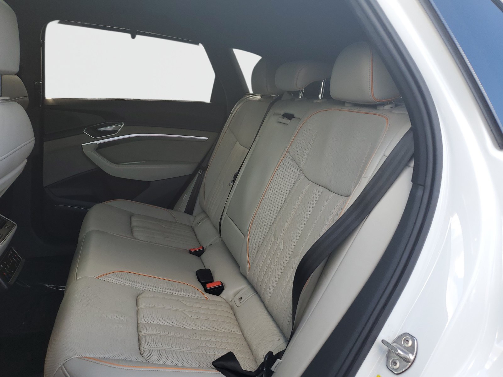 Used 2024 Audi Q8 e-tron Premium Plus AWD/4WD image 13