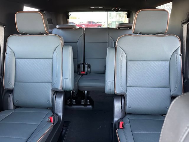 Used 2026 GMC Yukon AT4 w/ AT4 Premium Package AWD/4WD image 34