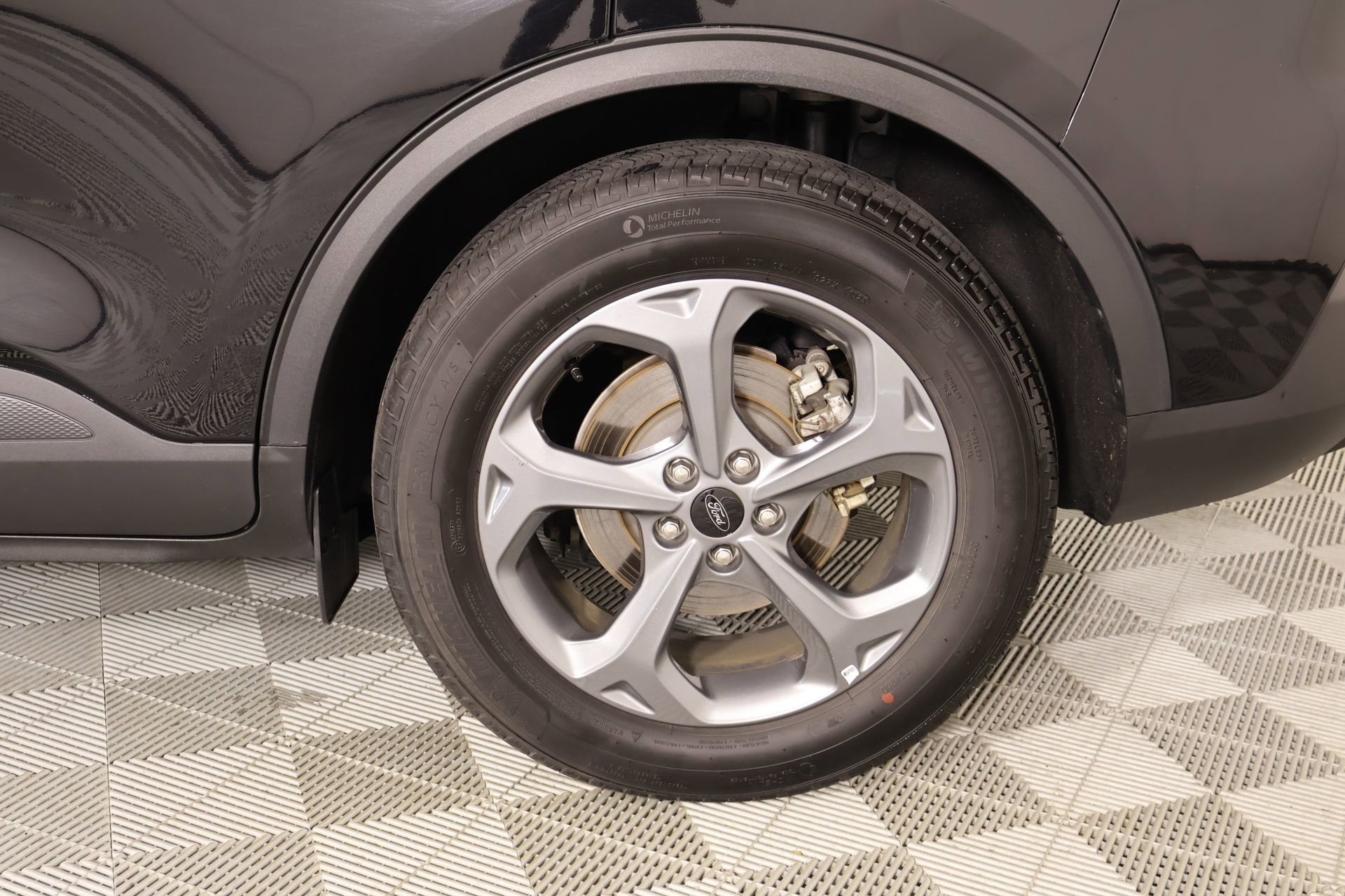 Used 2025 Ford Escape ST-Line image 17