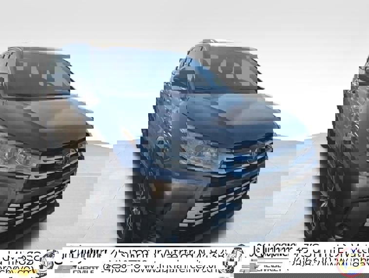 Used 2019 Toyota Highlander LE image 2