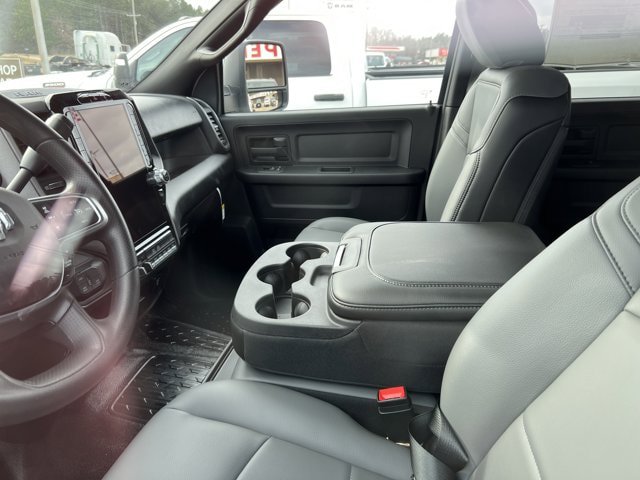 New 2026 RAM 3500 Tradesman AWD/4WD image 4