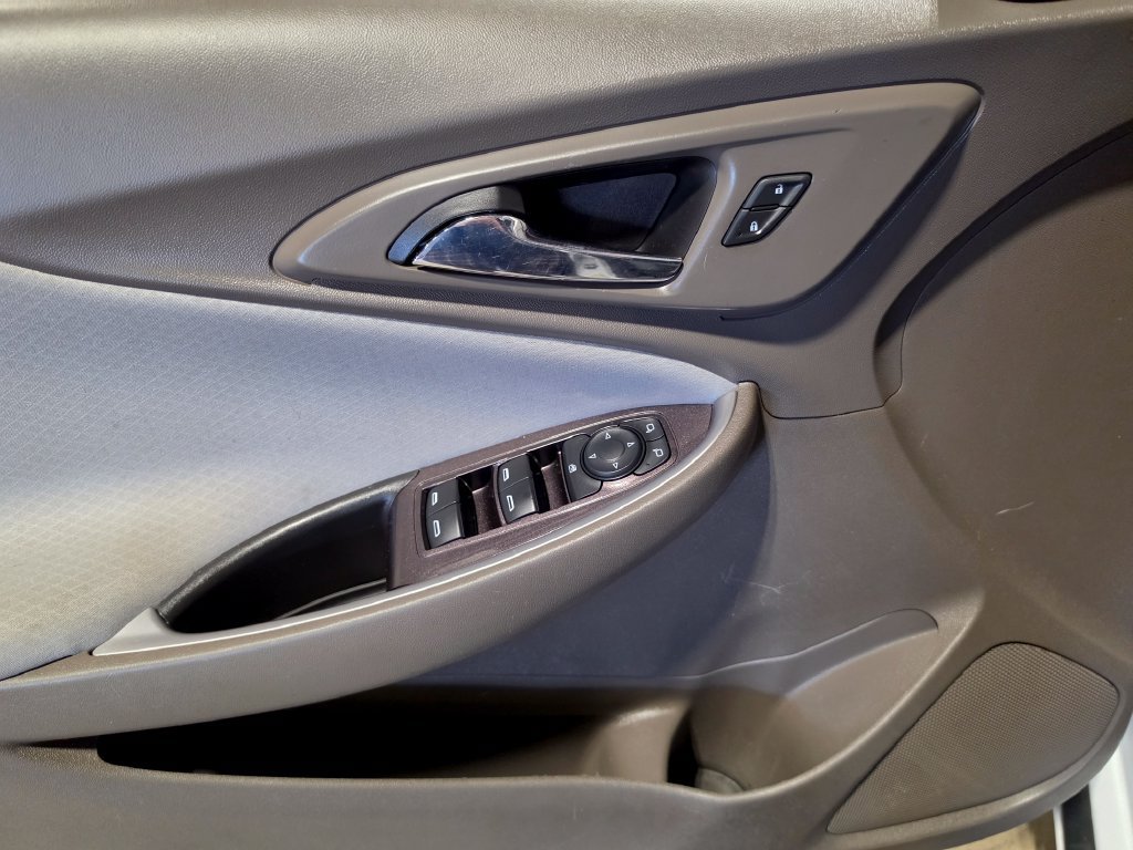 Used 2020 Chevrolet Malibu LS w/ Driver Confidence Package II FWD image 5