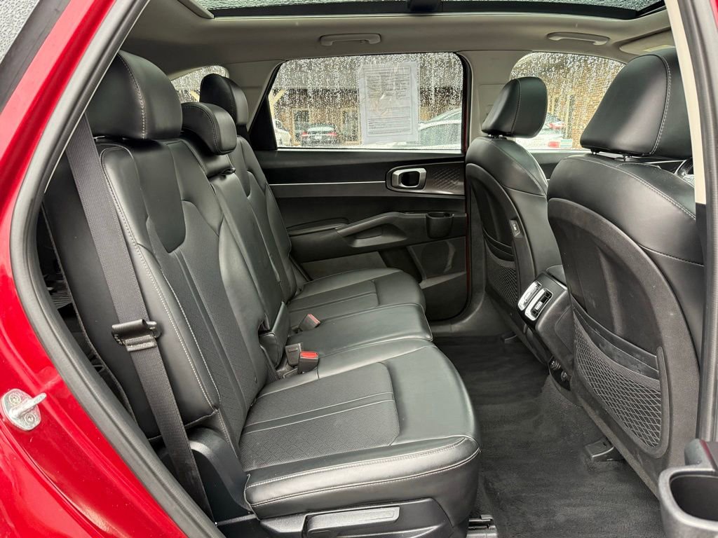 Used 2021 Kia Sorento S w/ Panoramic Sunroof Package image 19