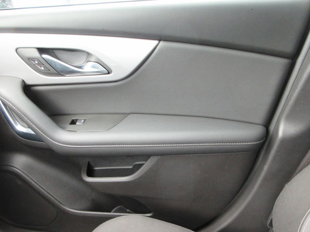 Used 2024 Chevrolet Blazer LT w/ Convenience Package image 32