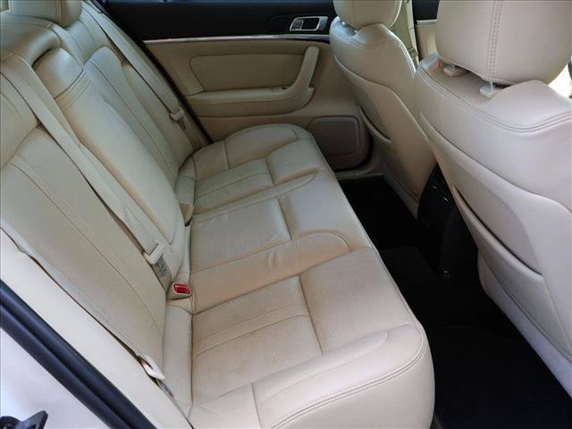 Used 2013 Lincoln MKS FWD image 26