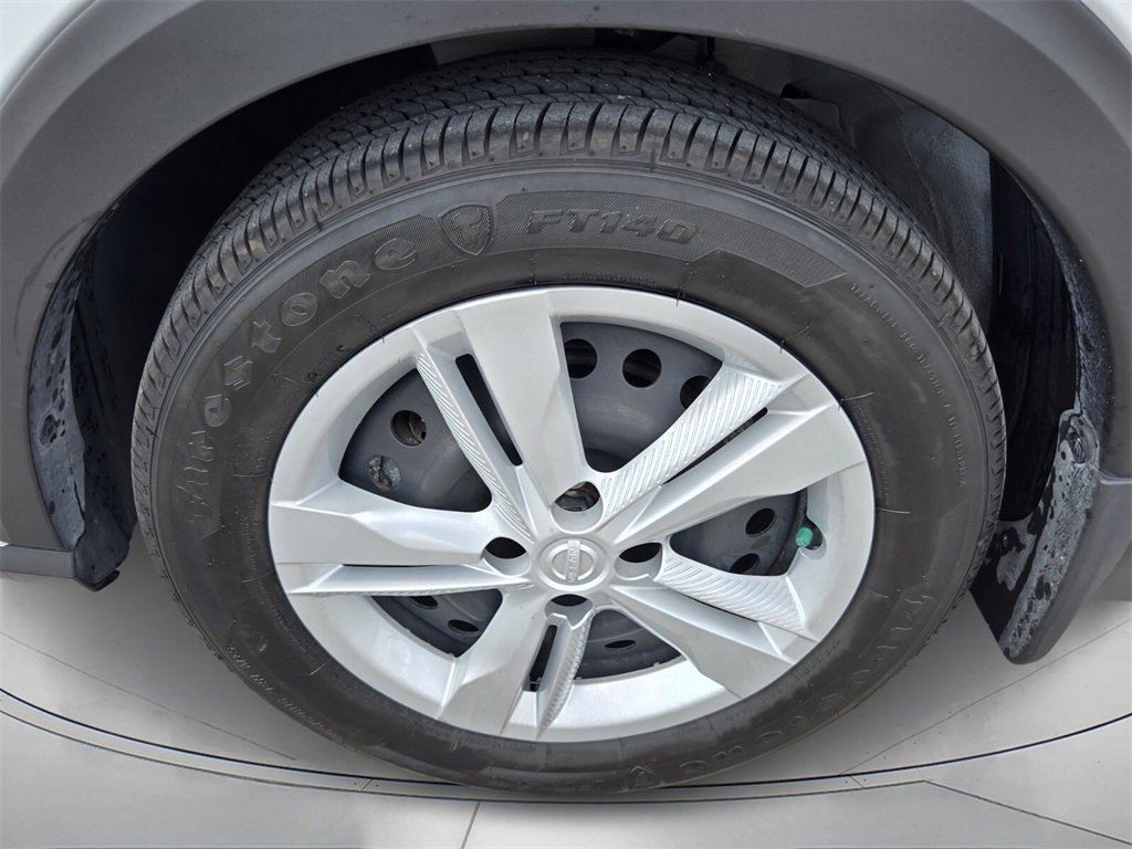 Used 2024 Nissan Kicks S image 9