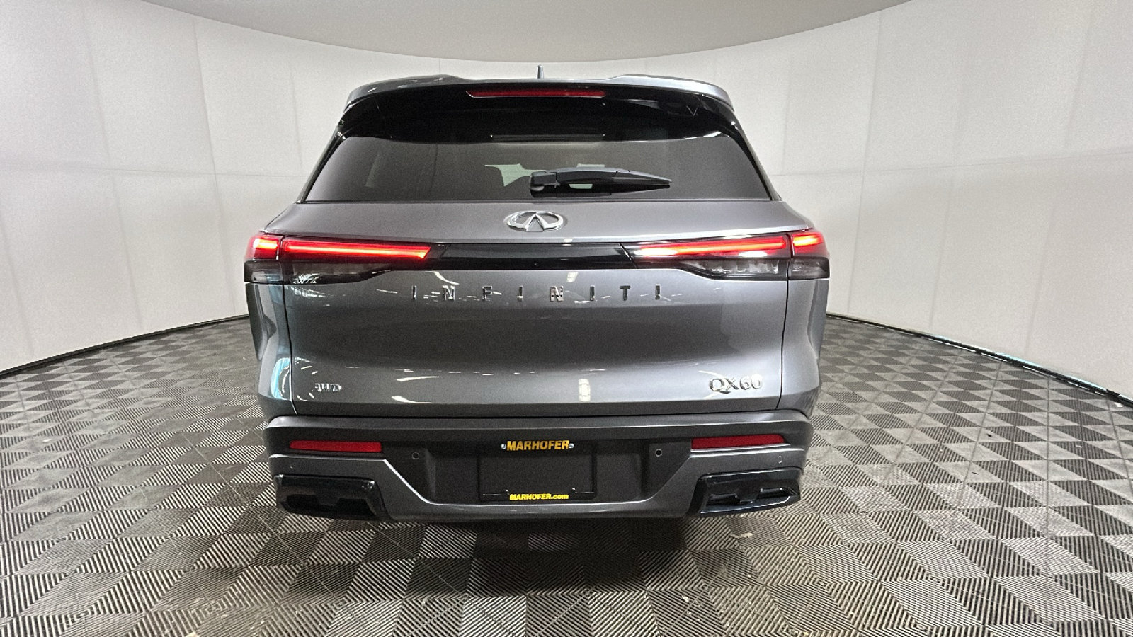 Used 2024 INFINITI QX60 Luxe AWD/4WD image 3