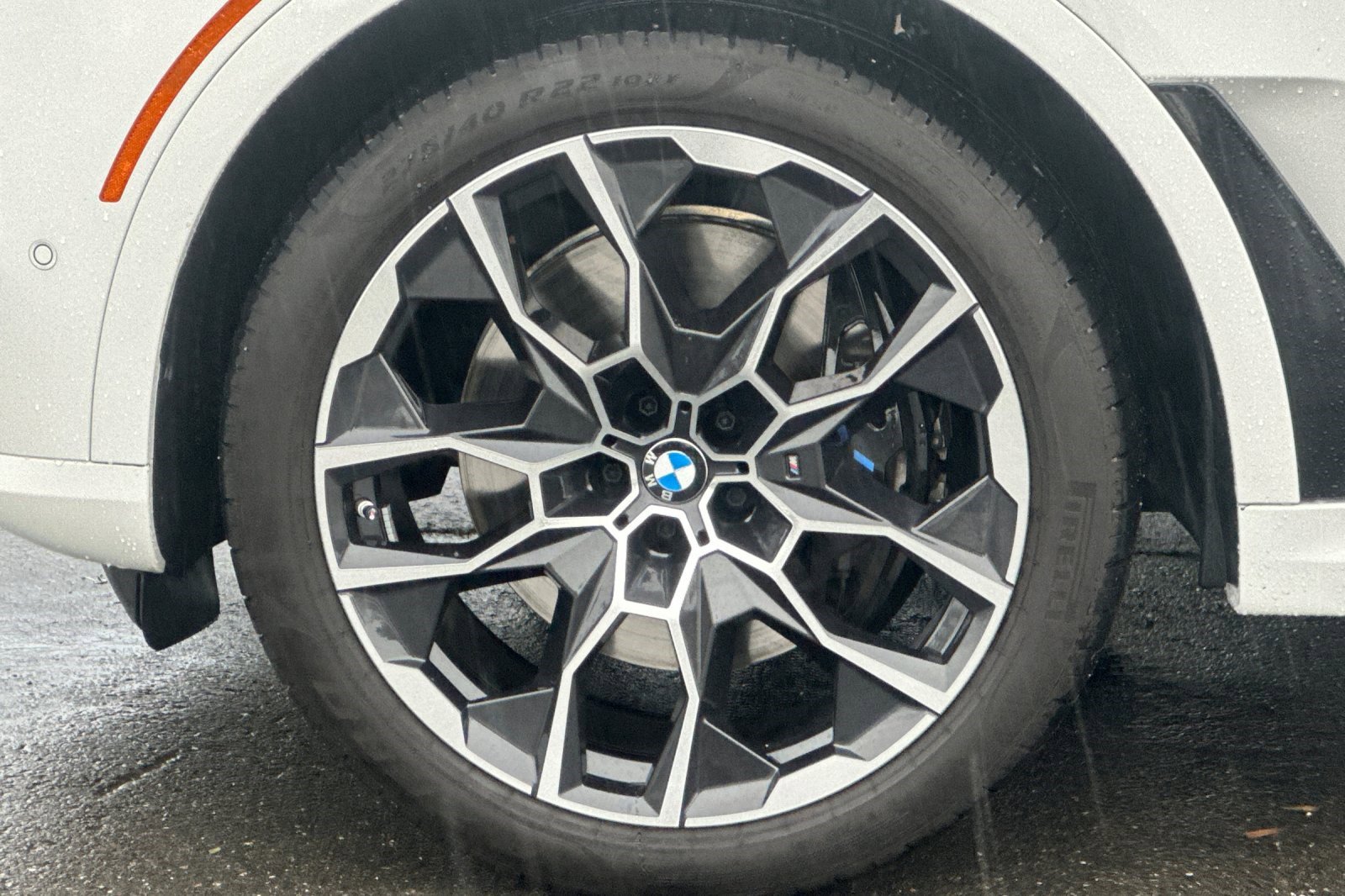 Certified 2025 BMW X7 M60i w/ Climate Comfort Package image 36