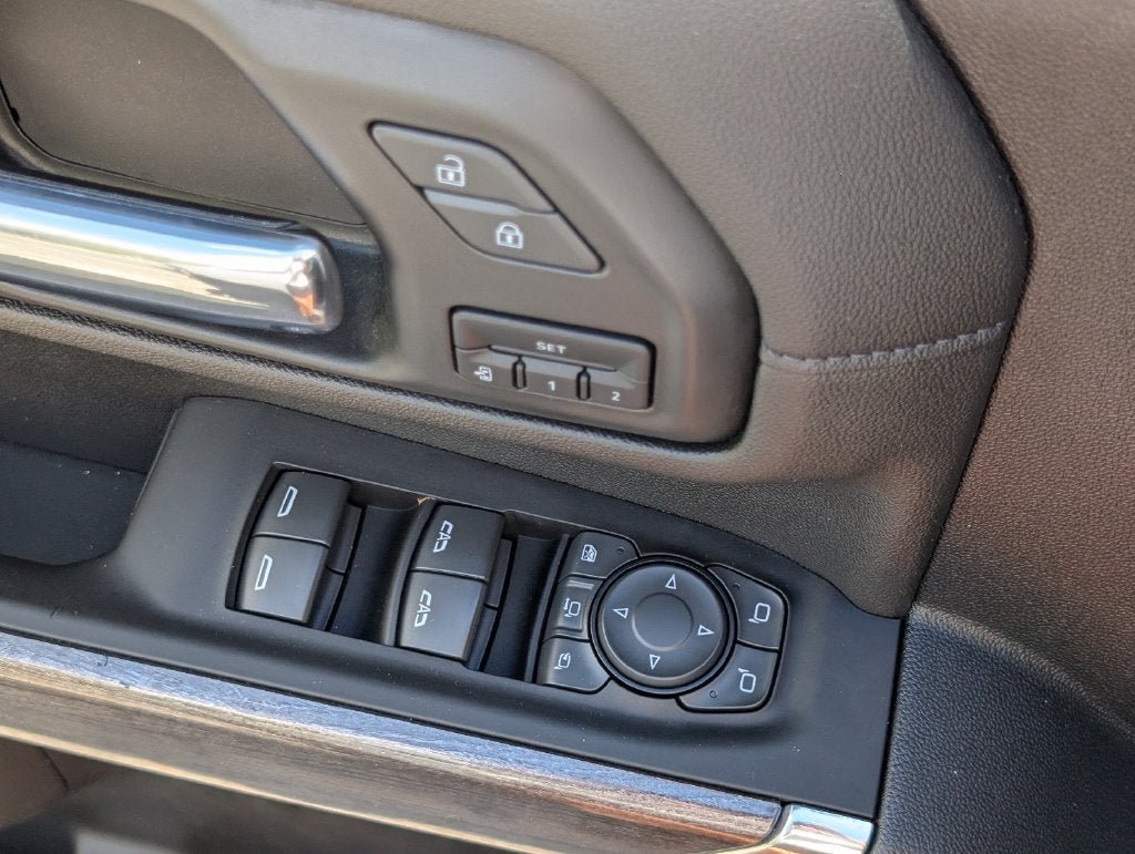 Used 2022 Chevrolet Silverado 2500 LTZ w/ LTZ Plus Package AWD/4WD image 18