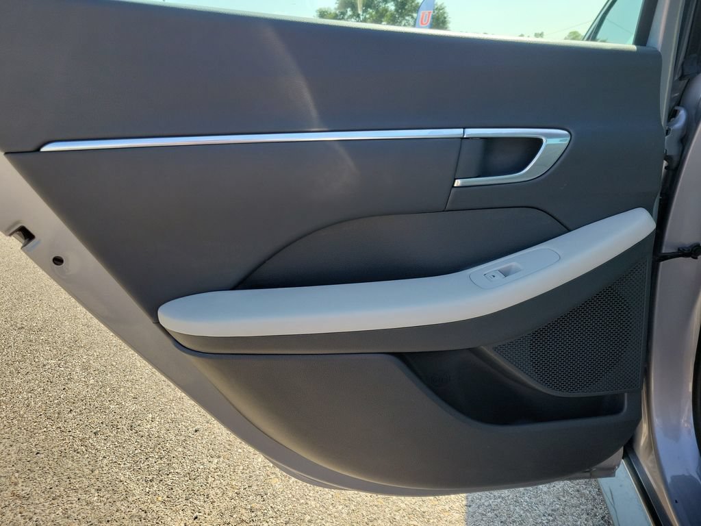 Used 2023 Hyundai Sonata SEL FWD image 7