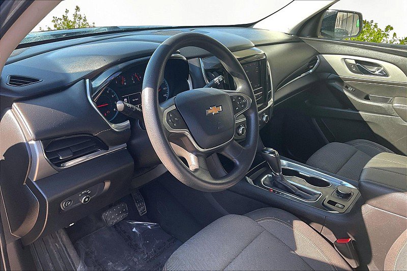 Used 2020 Chevrolet Traverse LS AWD/4WD image 17