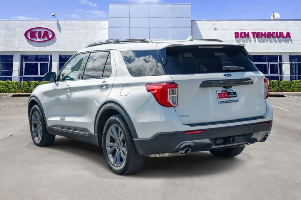 Used 2022 Ford Explorer XLT w/ Equipment Group 202A RWD image 6