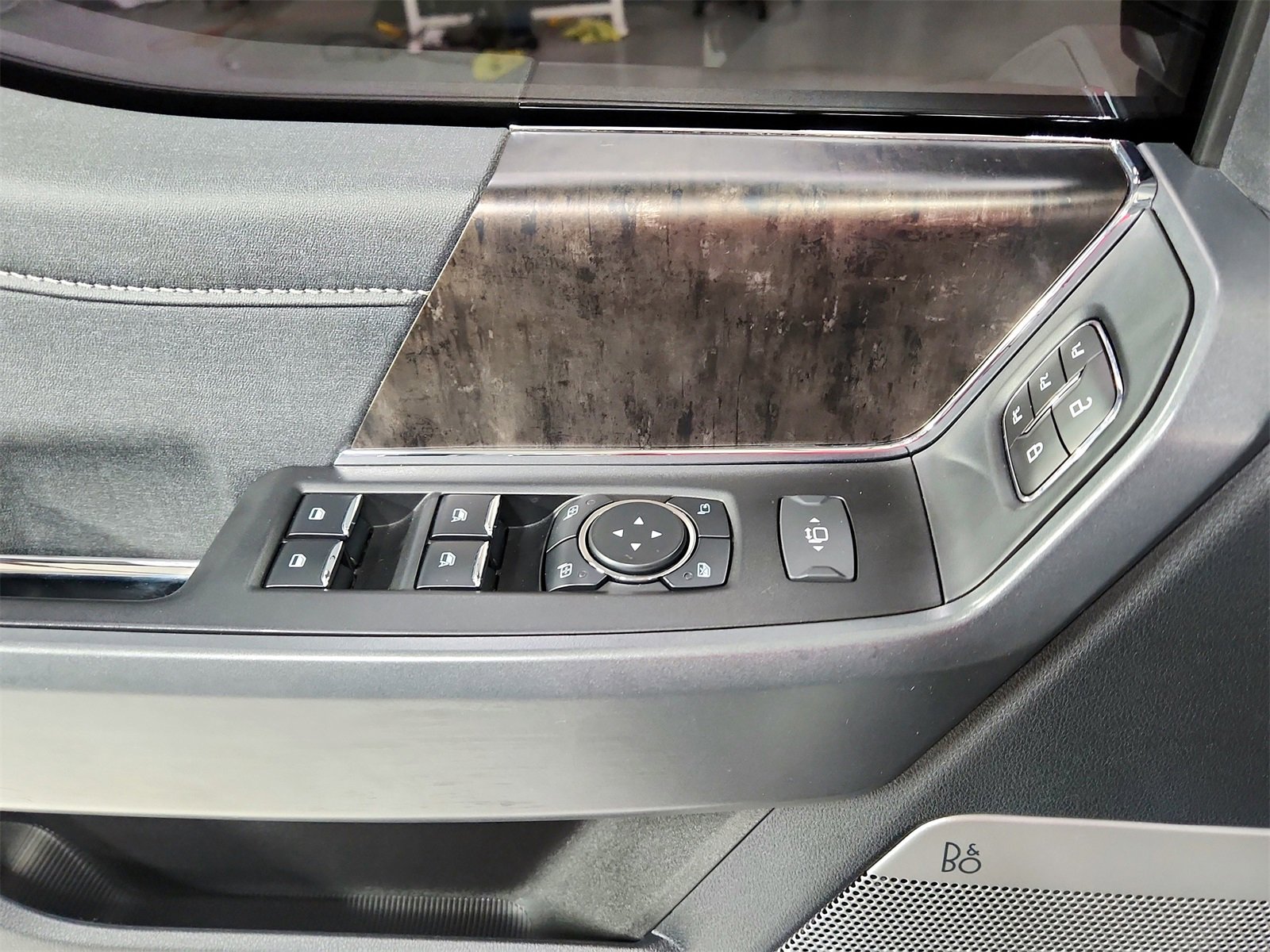 Used 2023 Ford F250 Lariat image 33