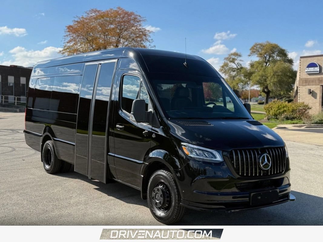 Used 2019 Mercedes-Benz Sprinter 3500 image 3