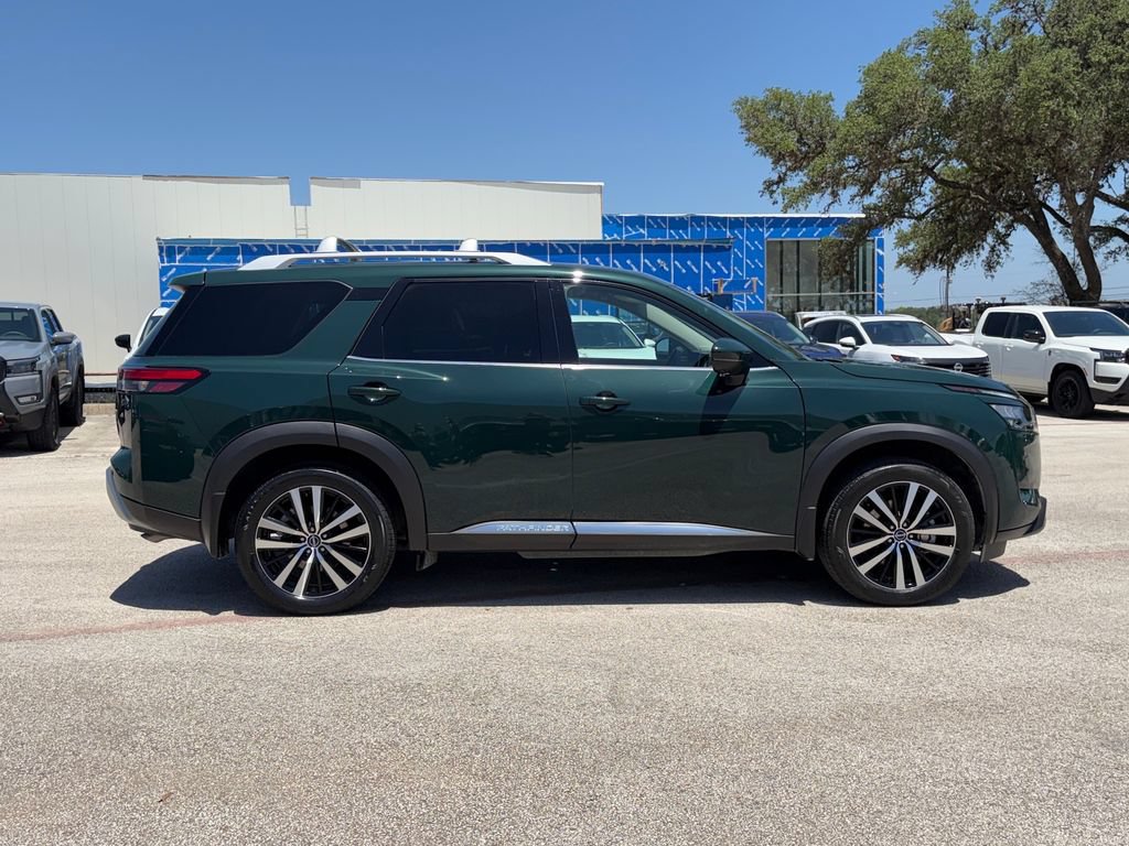 Used 2025 Nissan Pathfinder Platinum w/ Cargo Package FWD image 4