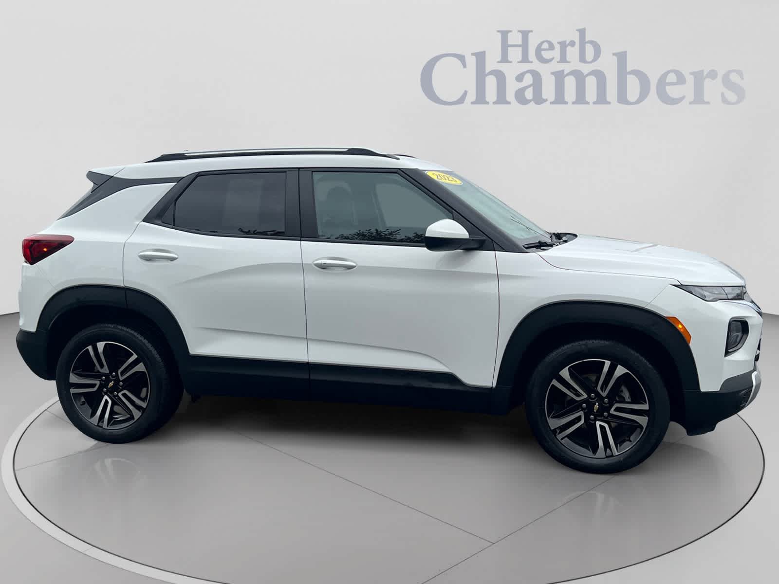 Used 2023 Chevrolet TrailBlazer LT FWD image 5