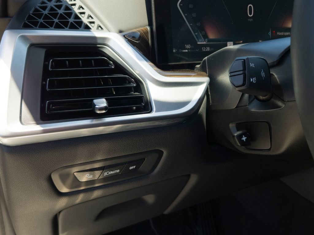 Used 2024 BMW X5 xDrive40i w/ Premium Package AWD/4WD image 16