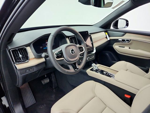 New 2026 Volvo XC90 T8 Plus w/ Protection Package Premier image 16
